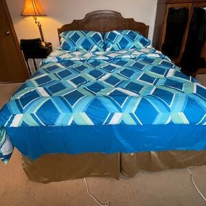 Queen Comforter Set Bright Blue, White & Turquoise Reversible Geometric Pattern